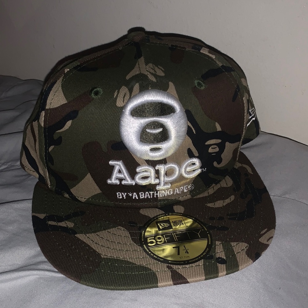 Aape by a bathing ape fitted hat